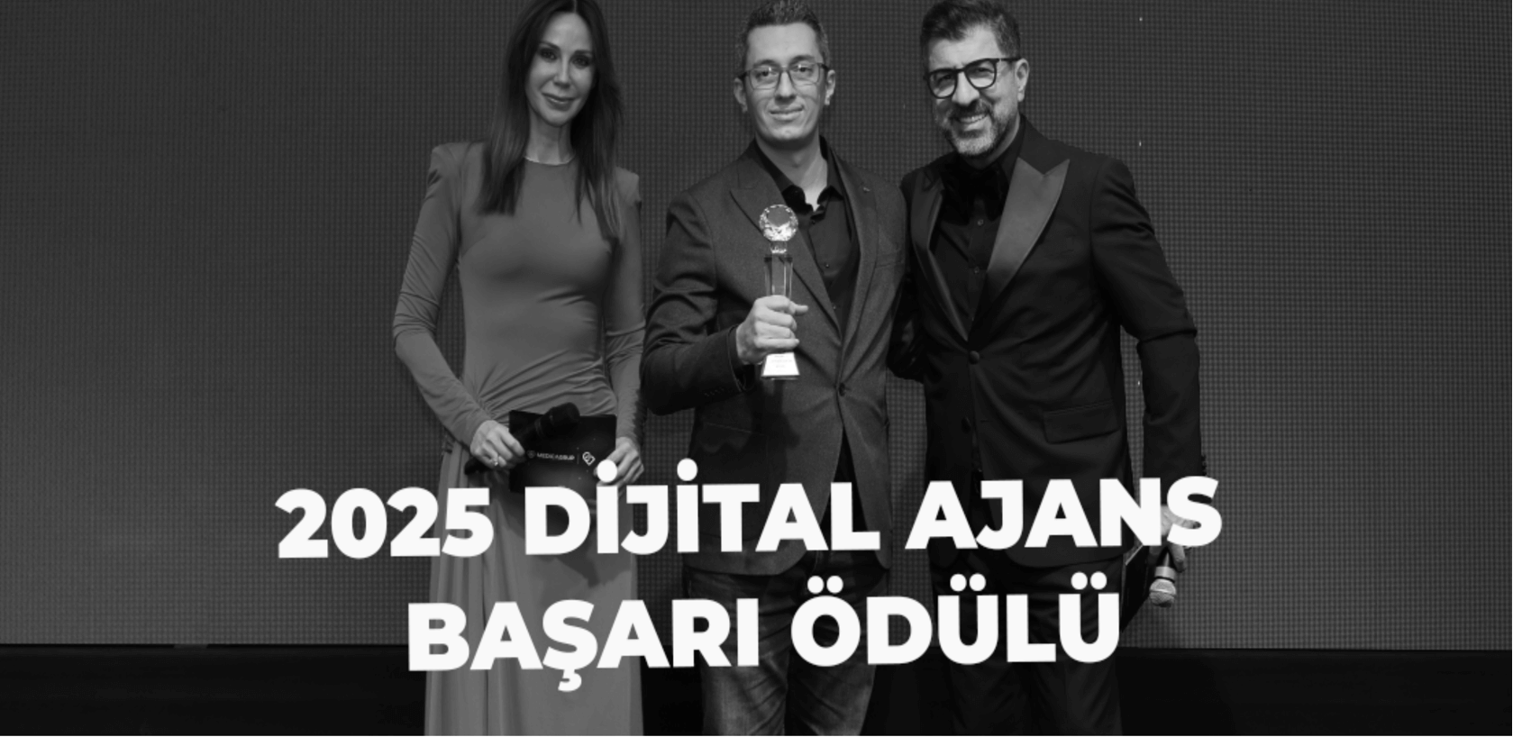 Vayes Digital 2025 Dijital Ajans Başarı Ödülü sahne fotoğrafı
